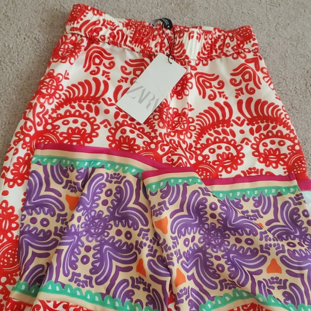 Zara * satin red printed wide leg pants Size XS